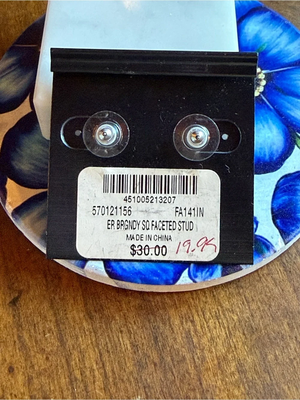 WHBM White House Black Market Earrings #K76 Burgundy Square Faceted Stud - Picture 2 of 3